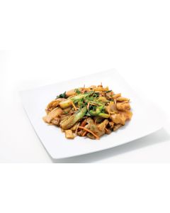 Pâtes de riz sautées aux légumes variés 青菜炒河粉