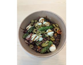 # ASAPVégé: Salade de lentilles moutardée, mozzarella, asperges, radis, tomates séchées 