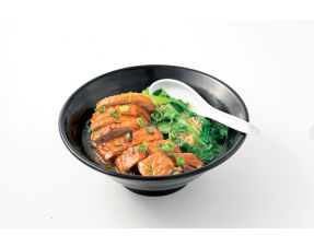 Soupe de nouilles au canard laqué 烤鸭面汤